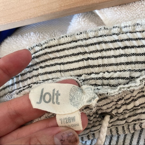 ✨5/$15 { JOLT } Black & White Striped Wide Leg Linen Pants - Picture 9 of 9